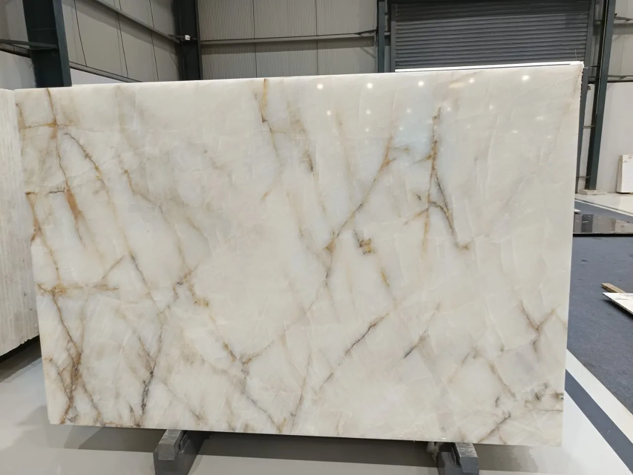 White Crystal Onyx Marble - Image 6