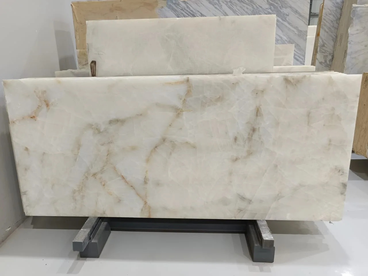 White Crystal Onyx Marble - Image 7